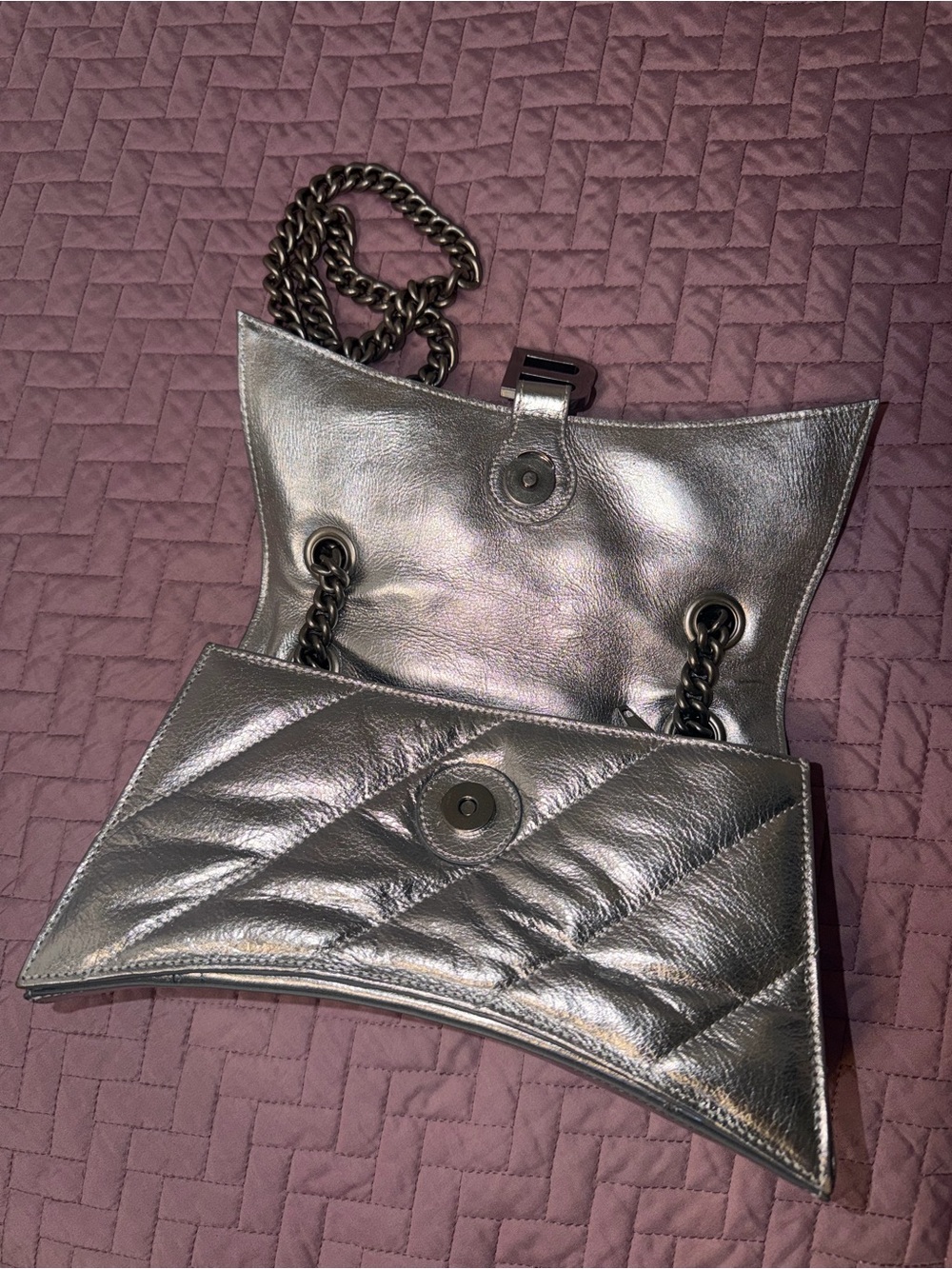 Balenciaga Silver Quilted Crush Shoulder Bag - Picture 6 of 9